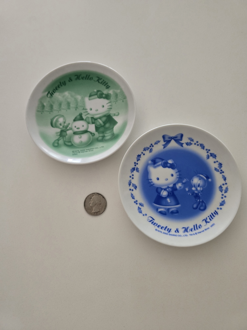 Vintage 2002 Sanrio Christmas collab small plate featuring Hello Kitty Tweety
